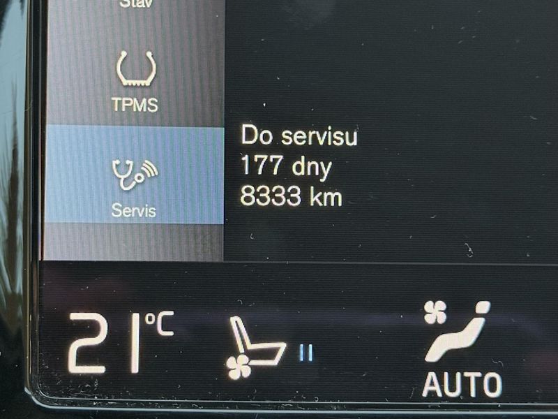 Volvo XC90 (2022) B5 Inscription Auto - fotka 12 z 15
