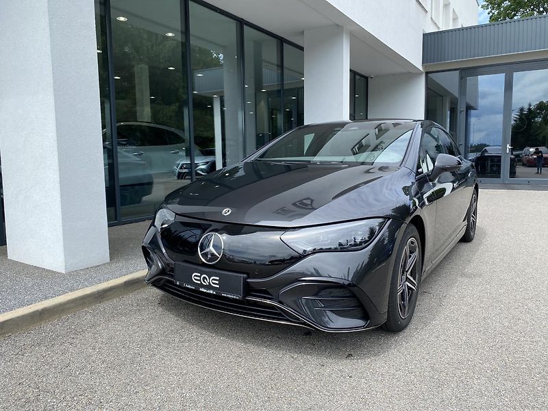 Mercedes-Benz EQE (2024) EQE 500 4M - náhradní vůz - fotka 1 z 9