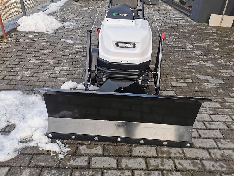 Ostatní (2021) SNOW DOG / TINGER 410 Briggs & - fotka 5 z 10