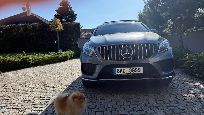 Mercedes-Benz GLE (2017) 350d 4MATIC kupé-tažné+stř.nos - fotka 2 z 10