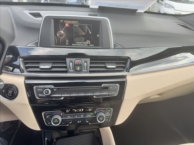BMW X1 2,0   S Drive - fotka 10 z 11