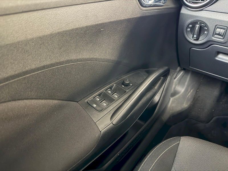 Škoda Fabia (2025) Selection 1.0 TSI / 70 kW M5 - fotka 7 z 25