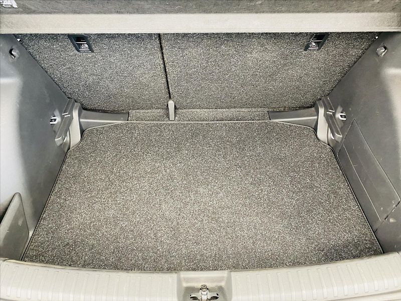 Škoda Fabia 1,0 TSI 85kW Top Selection - fotka 25 z 26