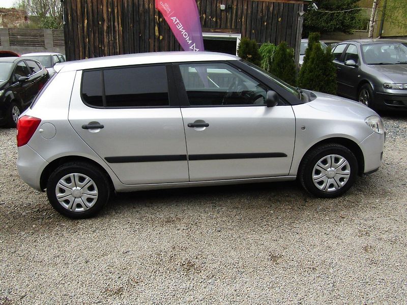 Škoda Fabia (2008) 1.4 TDI  59kW - fotka 9 z 32