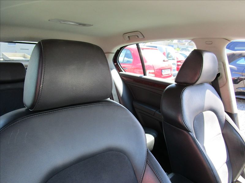 Škoda Superb 2.0TDi DSG, Elegance - fotka 19 z 46