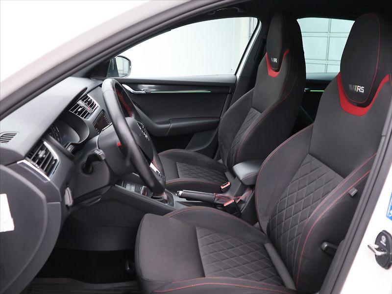 Škoda Octavia 2,0 TDI 135kW RS CZ Tažné - fotka 10 z 30