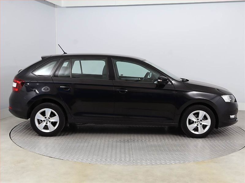 Škoda Rapid (2019) Spaceback 1.0 TSI, Serv.kniha - fotka 6 z 15