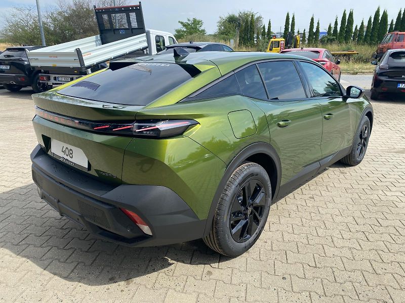Peugeot 408 (2026) ALLURE Hybrid 145 e-DCS6 - fotka 12 z 28
