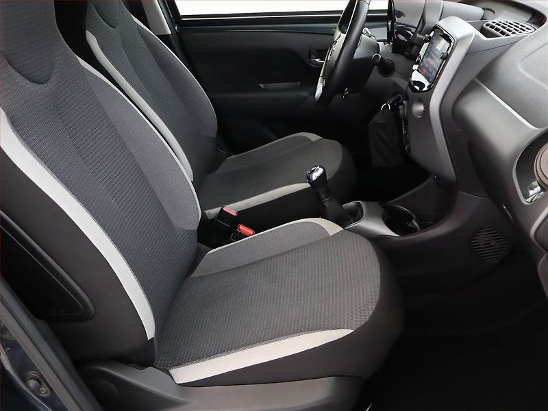 Toyota Aygo (2021) 1.0 VVT-i, ČR,1.maj - fotka 7 z 13