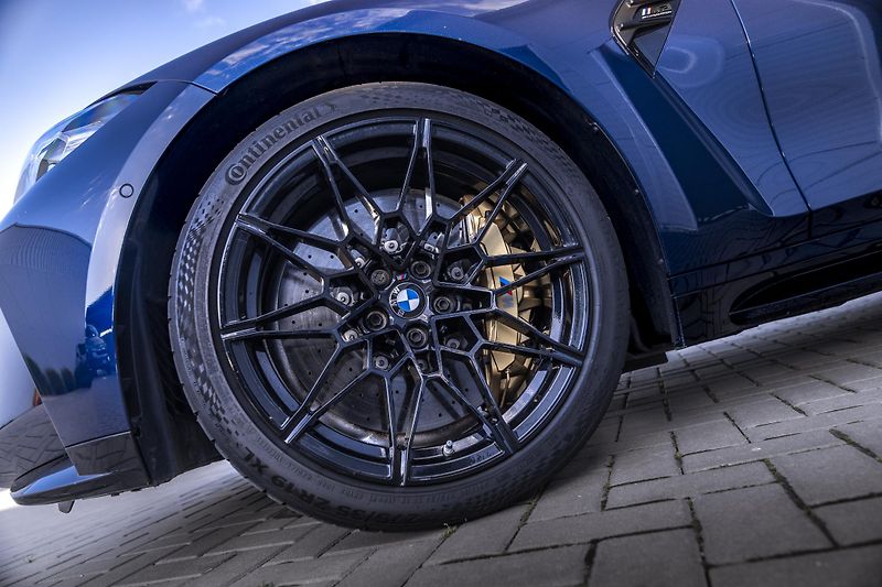 BMW M3 (2024) Competition xDrive - fotka 16 z 16