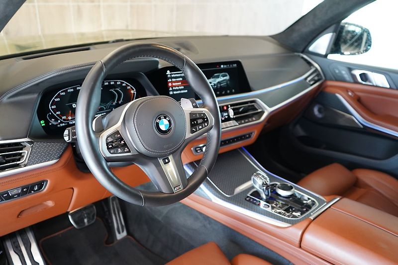 BMW X7 M50i xD, Executive Drive Pro - fotka 16 z 50