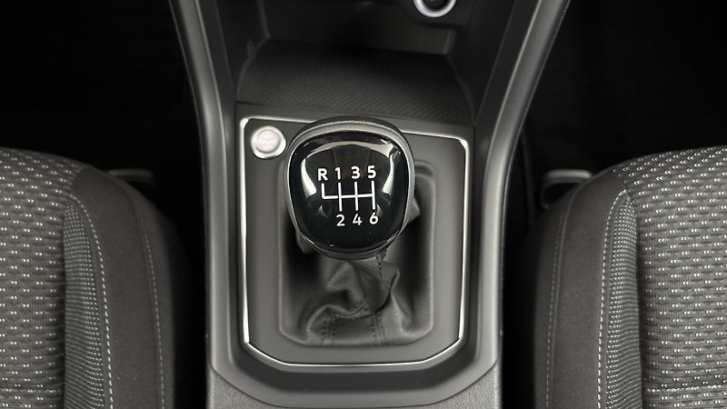 Volkswagen Touran 2.0 TDI Comfortline - fotka 22 z 26