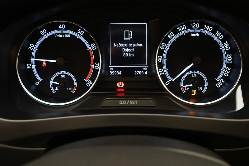 Škoda Rapid 1,0 TSI 70kW Ambition Plus Zár - fotka 16 z 28