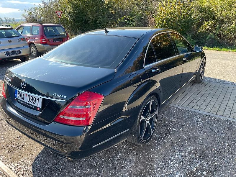 Mercedes-Benz Třídy S (2009) 350 CDI Long 4 matic! - fotka 15 z 64