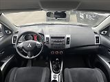 Mitsubishi Outlander 2,0 DI-D  Intense plus 4WD - náhled 10