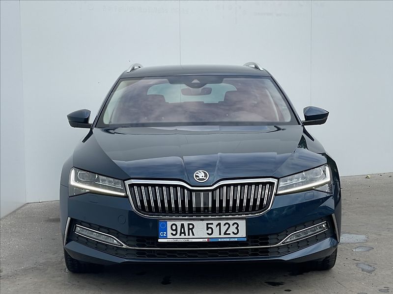 Škoda Superb 1,5 TSI DSG Combi L&K DCC+ACC - fotka 21 z 23