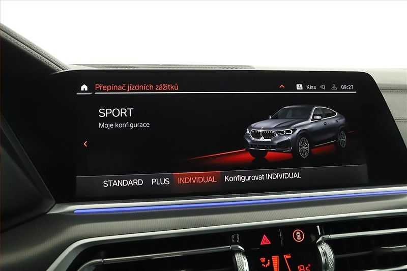 BMW X6 (2021) xDrive40d - fotka 15 z 21