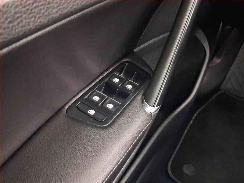 Volkswagen Golf (2016) 1.4 TGI CNG, Automat - fotka 18 z 19
