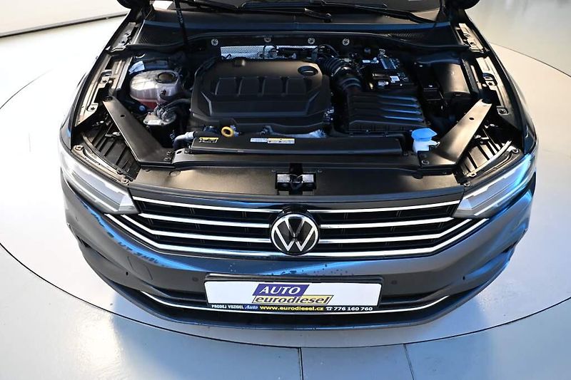 Volkswagen Passat (2023) 2.0 LED ACC VIRTUAL Tažné kame - fotka 34 z 38