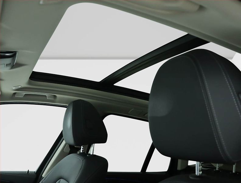 BMW iX3 (2022) 80 kWh, SoH 98% - fotka 17 z 19