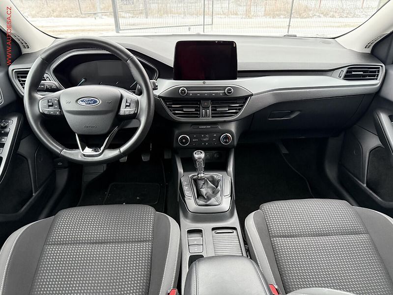 Ford Focus (2022) 1.0 EB, ČR, Trend, LED - fotka 8 z 17