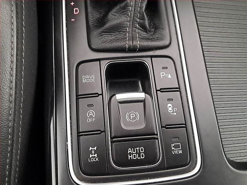 Kia Sorento (2016) Exclusive 2.2 CRDi, 4X4 - fotka 16 z 24