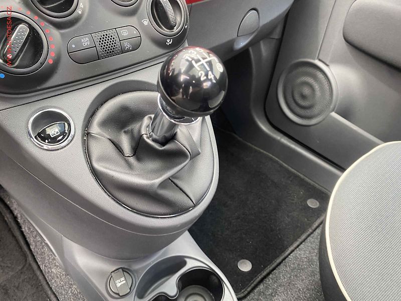 Fiat 500 (2017) 1.2i, Lounge, panor, +kola - fotka 11 z 12