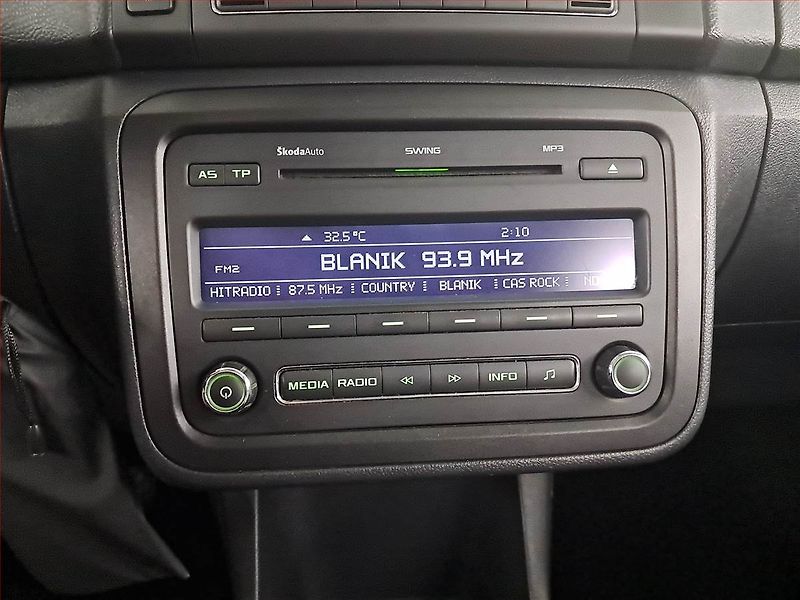 Škoda Fabia (2010) Ambiente 1.2 TSI, Eko.zaplacen - fotka 13 z 20