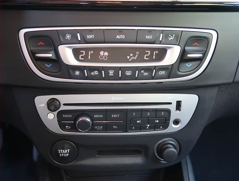 Renault Fluence (2013) 1.6 16V, Tempomat - fotka 12 z 18