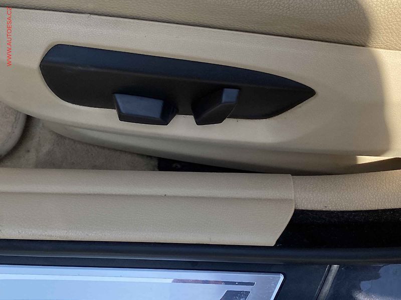 BMW Řada 5 (2014) 2.0D 525D, Luxury, Navi, Kůže - fotka 11 z 18