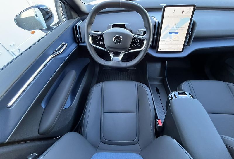 Volvo EX30 AWD PLUS Twin // REZERVACE - fotka 18 z 39