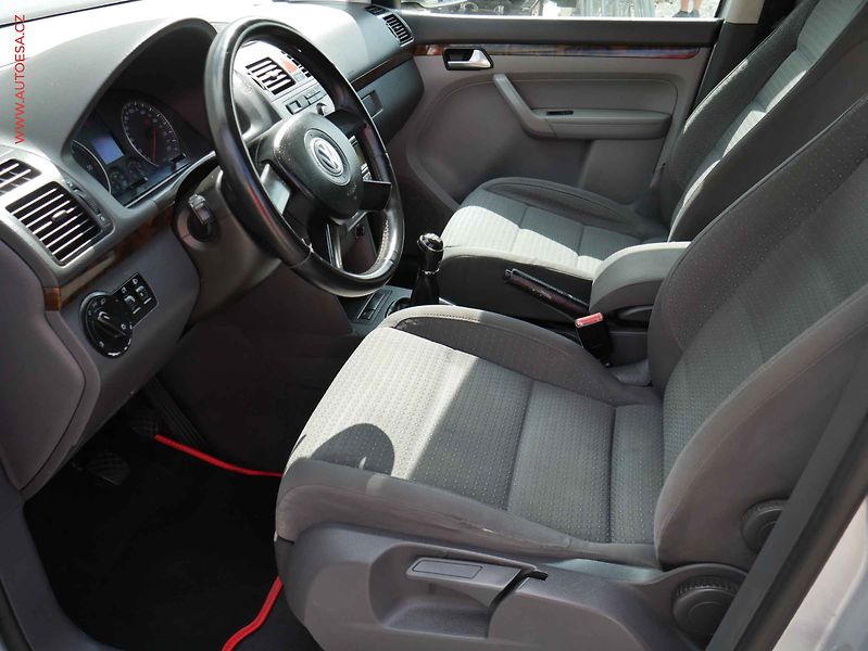 Volkswagen Touran (2006) 1.9TDi, AC, TZ - fotka 9 z 16