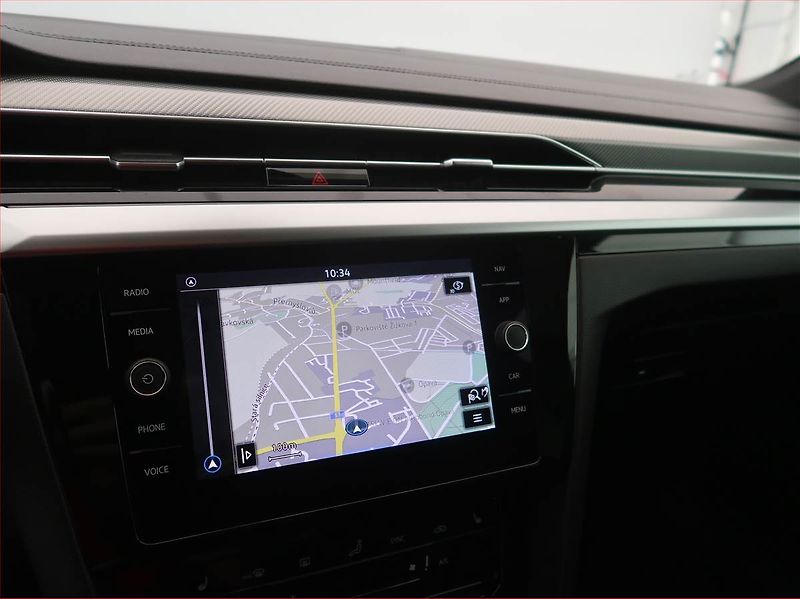 Volkswagen Arteon (2022) R-line 1.5 TSI - fotka 10 z 19