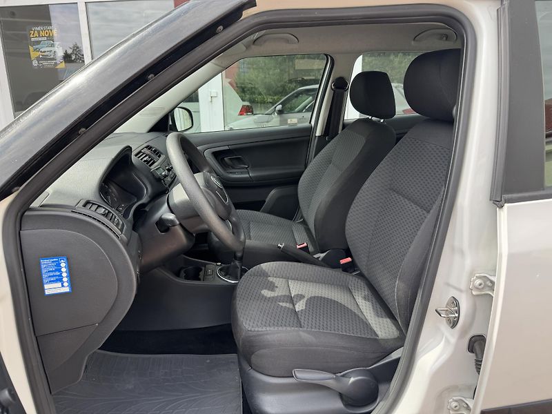 Škoda Fabia (2010) 1.2TSI - fotka 13 z 20