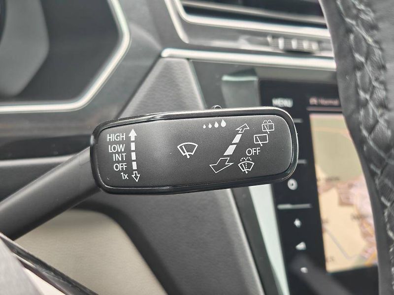 Volkswagen Tiguan R-Line Highline 4Motion DSG 2, - fotka 14 z 30