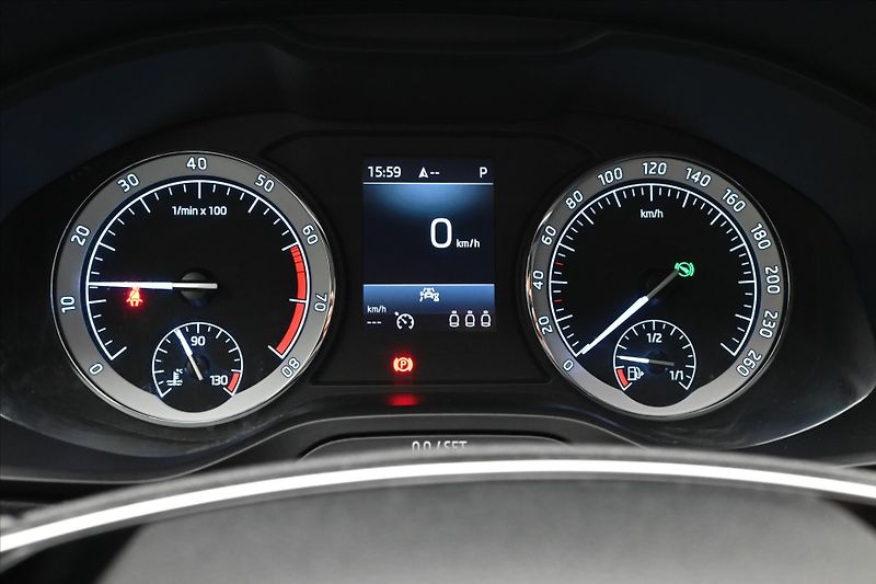 Škoda Karoq 1,5 TSI 110kW DSG Business Zár - fotka 16 z 31