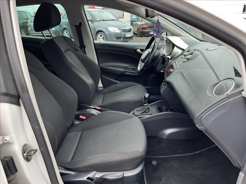 Seat Ibiza 1.6 TDi SPORT KLIMA  ROZVODY - fotka 11 z 31