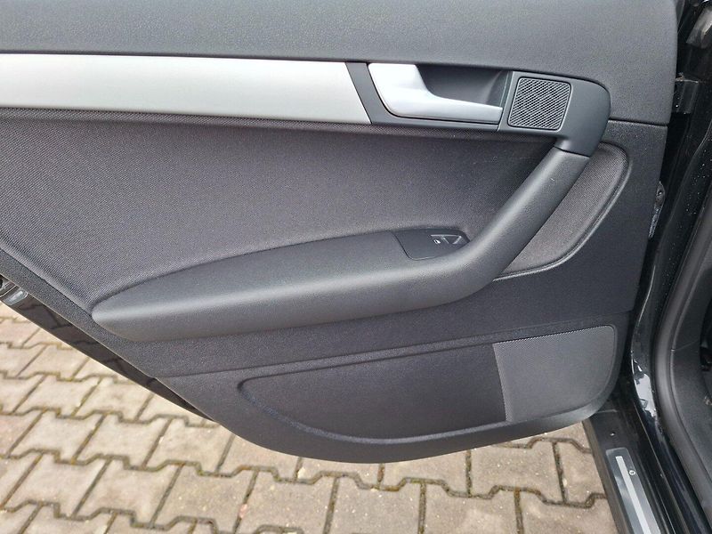 Audi A3 (2010) 1.2TFSI 77kW 6MAN -TAŽ.ZAŘ. - fotka 32 z 48