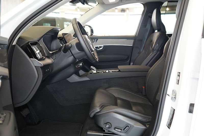 Volvo XC90 T8 PLUS Dark, Vzduch,Ventilace - fotka 18 z 50