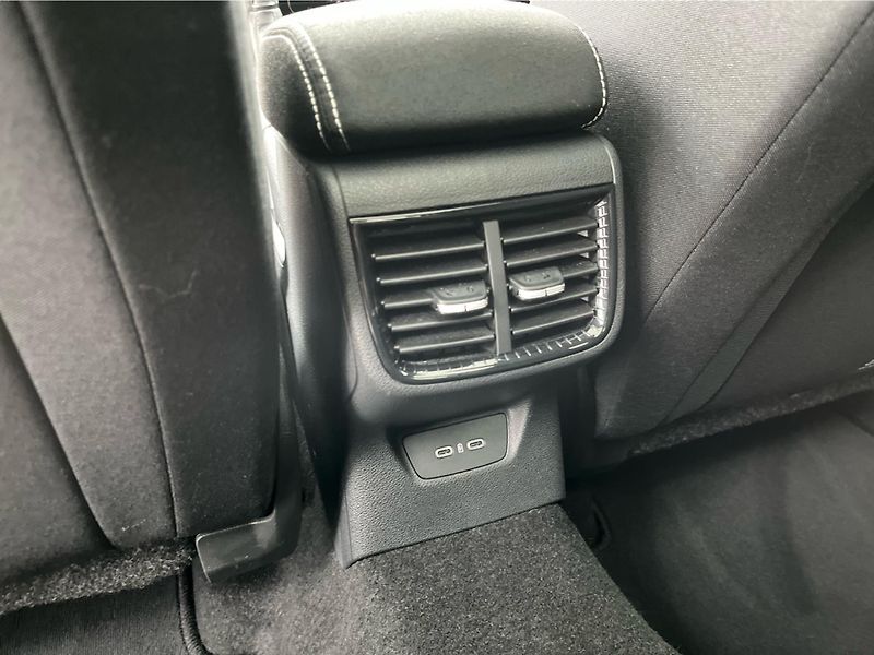 Škoda Fabia 1,0TSI 85kW MONTE CARLO - fotka 24 z 27