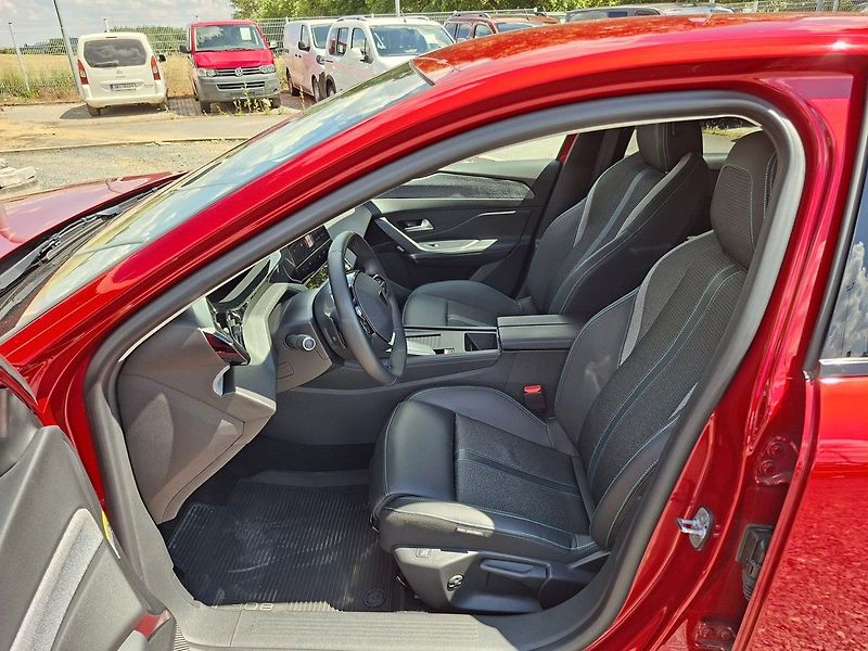Peugeot 308 SW ALLURE 1,5 BHDi 130k EAT8 - fotka 12 z 29