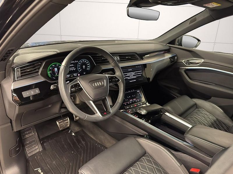 Audi SQ8 e-tron Sportback quattro Tažné - fotka 8 z 27