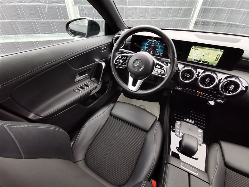Mercedes-Benz CLA 200 d Shooting Brake - fotka 8 z 21