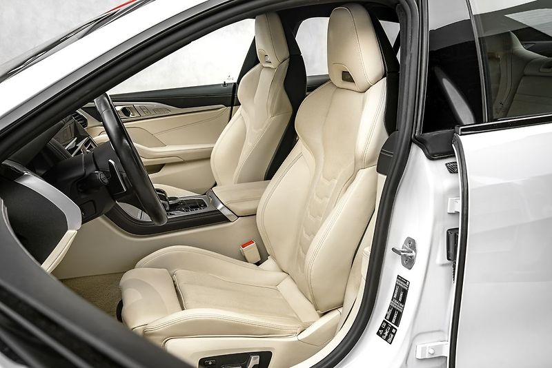 BMW Řada 8 840d x Drive M sport - fotka 14 z 23