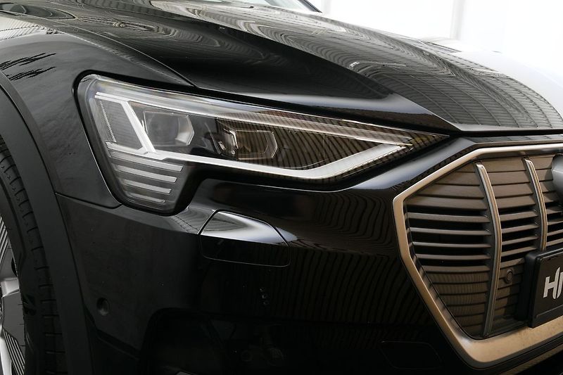 Audi e-tron 55 300kW Tažné HUD NightVision - fotka 9 z 50