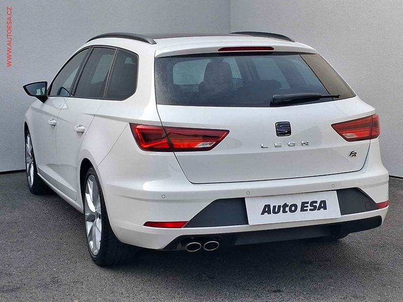 Seat Leon (2017) 1.8 TSi, FR, LED, +ALU, panor - fotka 6 z 18