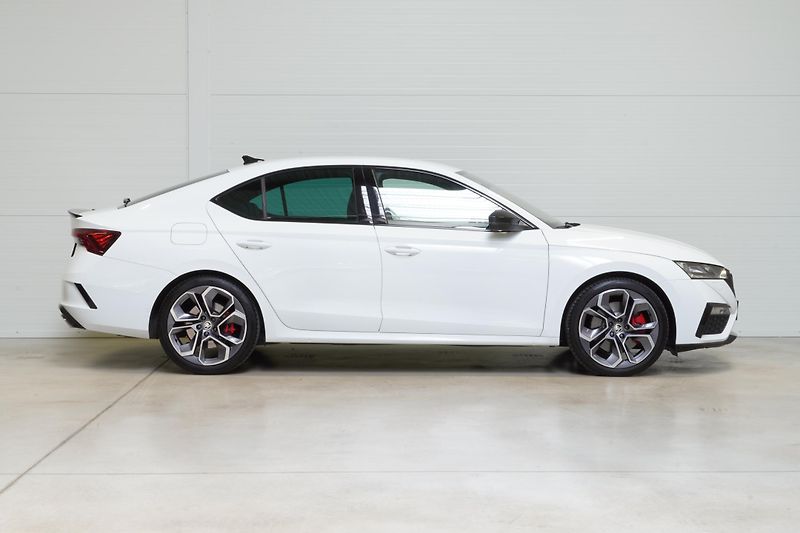 Škoda Octavia RS,2.0TSI,1.MAJ,ČR,NEZ.TOPENÍ - fotka 4 z 38