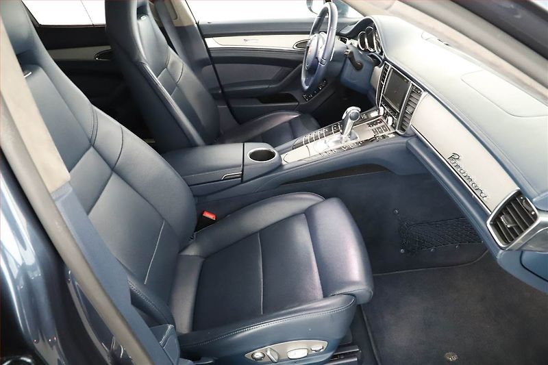Porsche Panamera (2011) V6 - fotka 7 z 19
