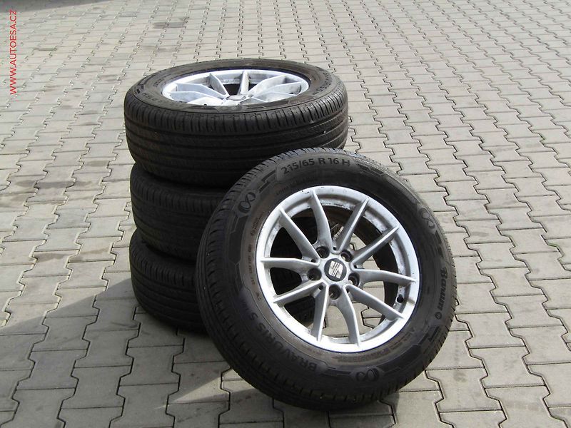 Volkswagen Tiguan (2011) 2.0 TDi 4x4, DSG, kůže, AC - fotka 17 z 18