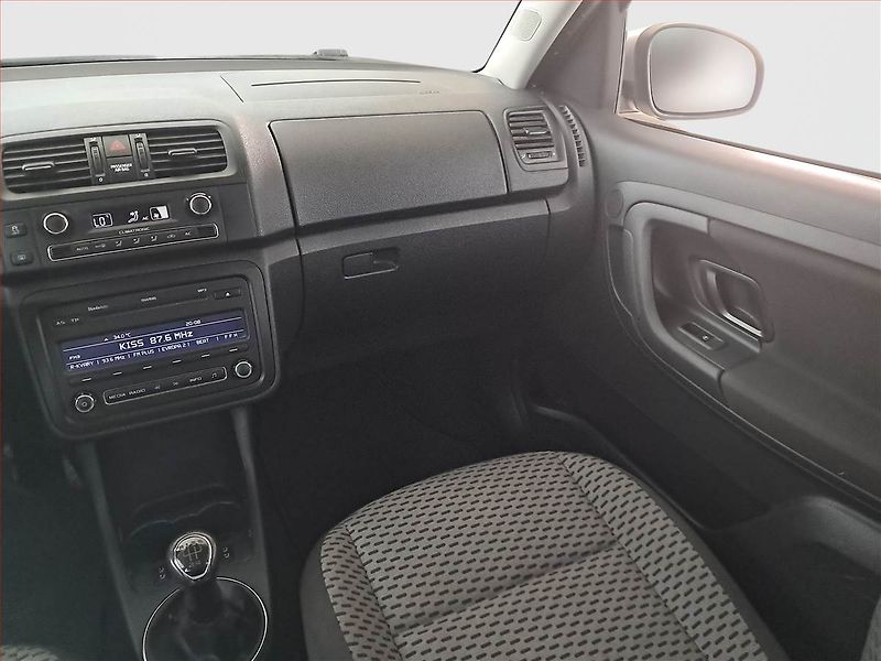 Škoda Roomster (2010) 1.6 TDI, Tažné, Klima - fotka 8 z 14
